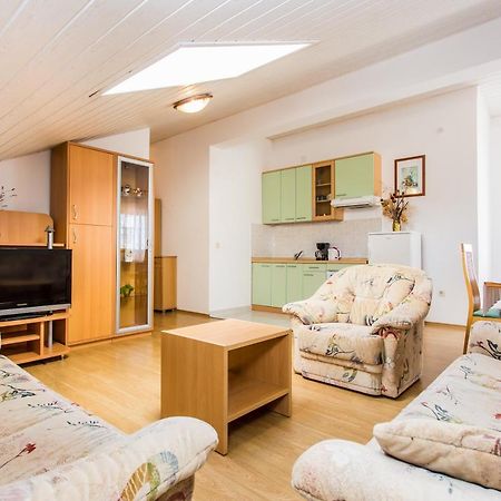 Guest House Lavanda 4 Нивице Екстериор снимка